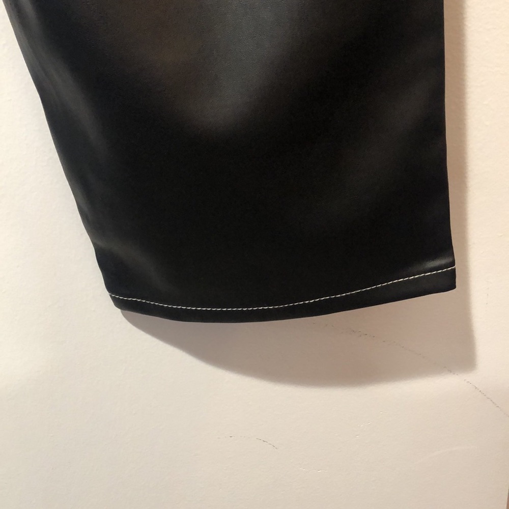 NWT Fashion Nova XL faux black leather with white pockets on the back - Picture 4 of 6